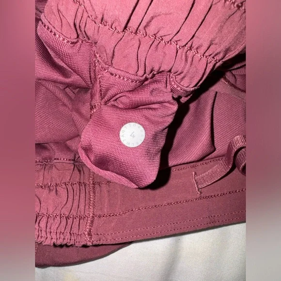 Lululemon Hotty Hot Short II Long 4" So Merlot LR red purple wine color